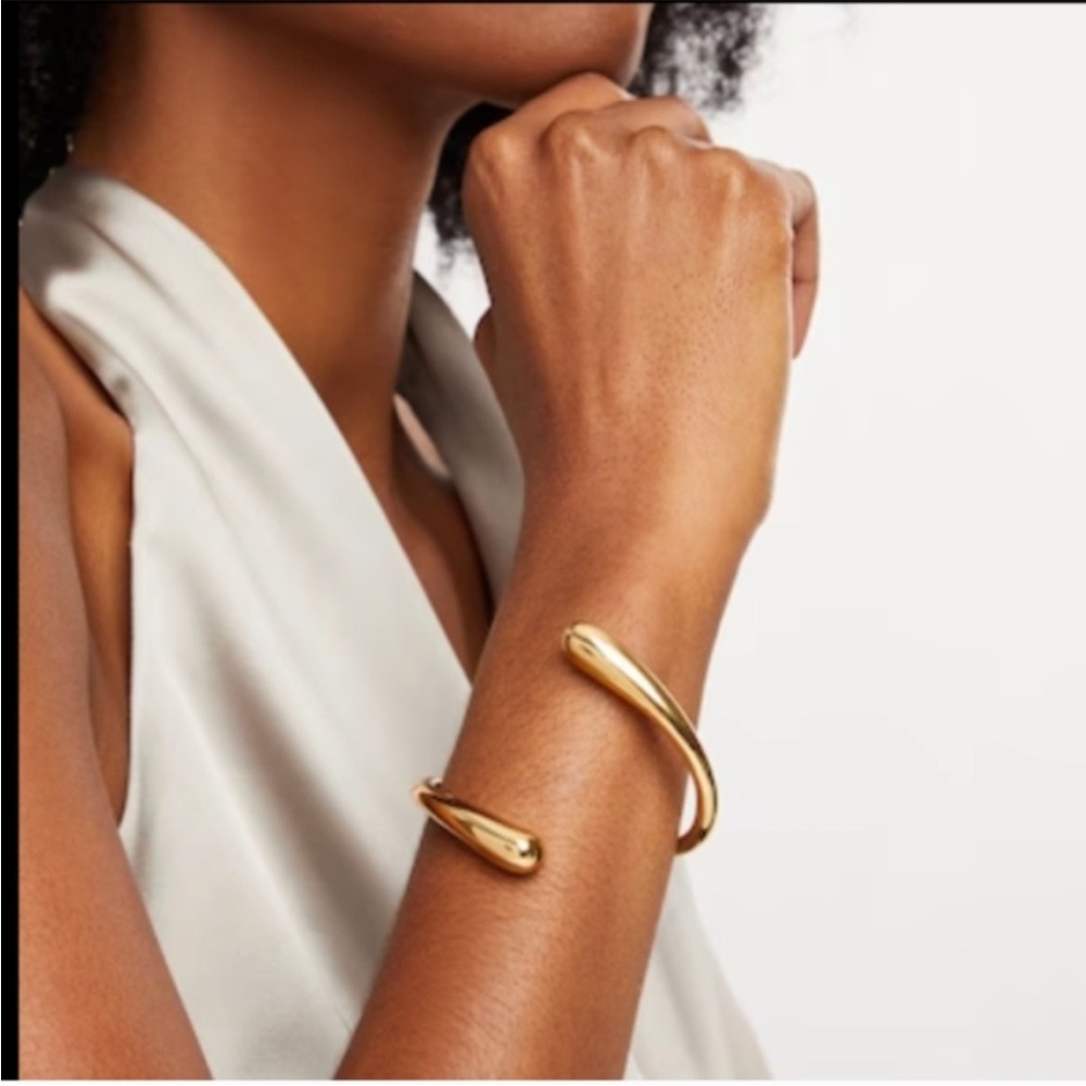 Soko Twisted Dash Cuff Bracelet